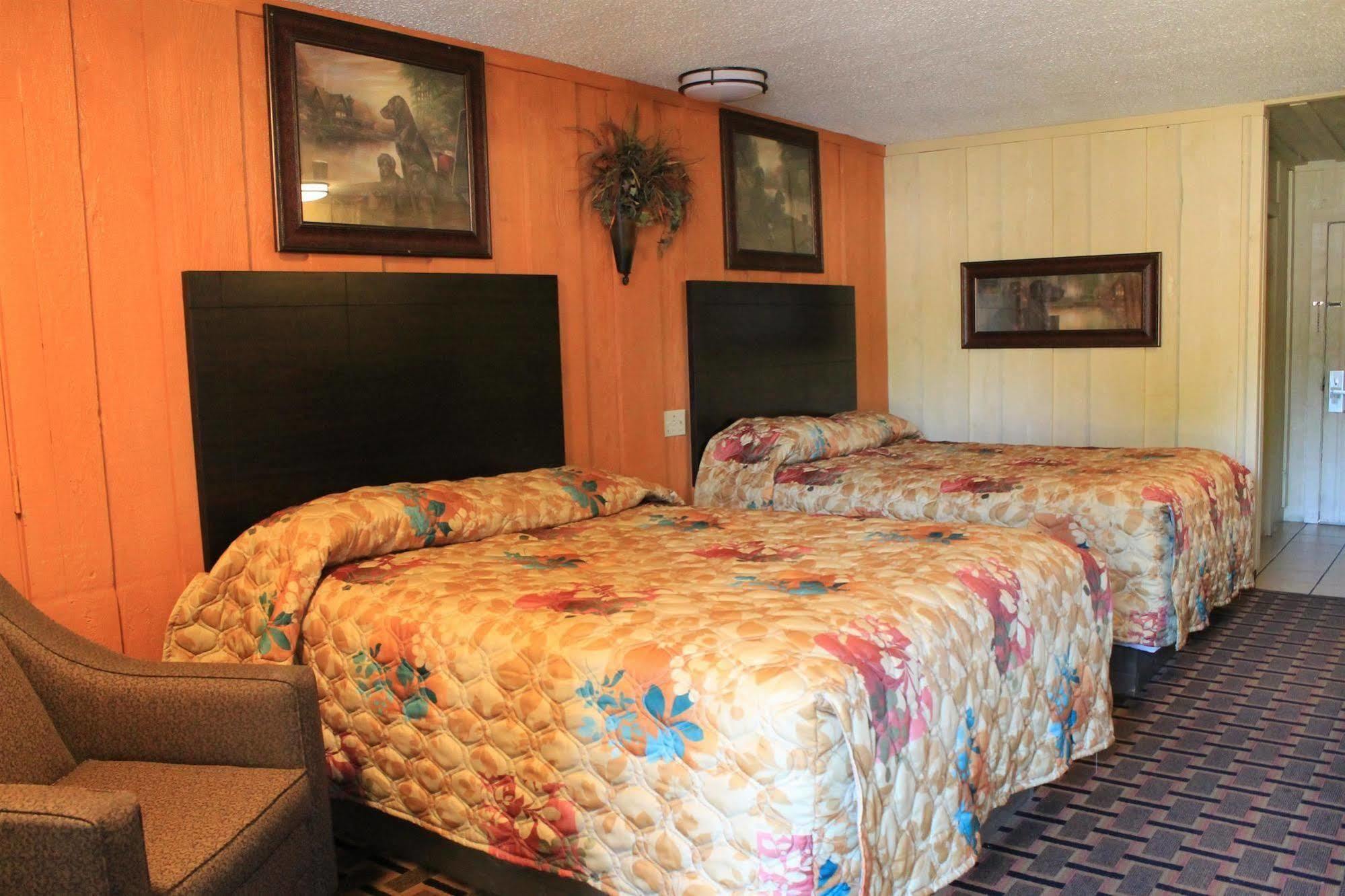 Charles Wesley Motor Lodge Downtown Broken Bow- Hochatown Exteriér fotografie